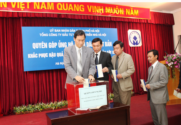 Lãnh đạo Tổng Công ty quyên góp, ủng hộ nhân dân Nhật Bản khắc phục hậu quả do động đất và sóng thần